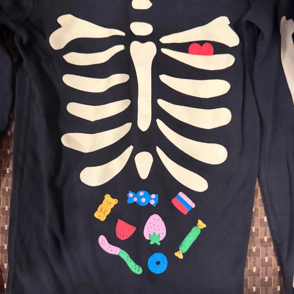 Hanna Andersson Black Skeleton Candy Long Sleeve Top, size 8